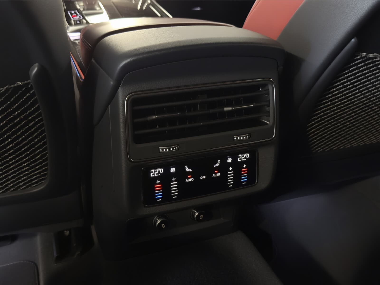 Audi SQ8 SQ8 quattro TFSI 373 kW (373 KM) tiptronic — zdjęcie 14