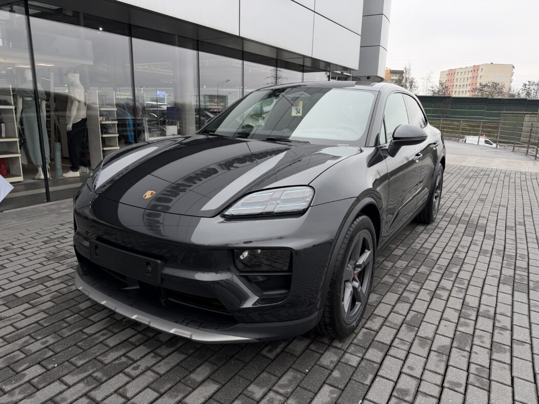 Porsche Macan 4S 100kWh samochód demonstracyjny