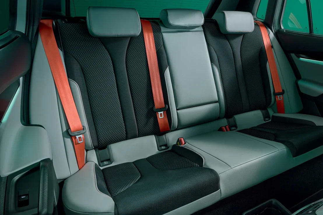 skoda elroq tylna kanapa