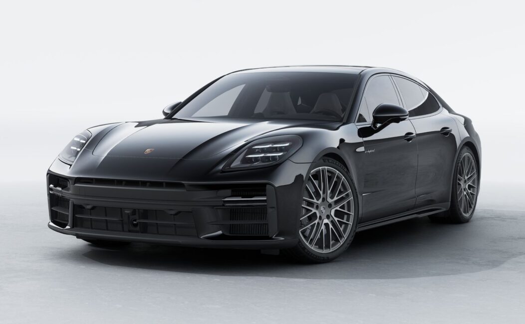 Porsche Panamera 4 E-Hybrid Jet Black Metallic