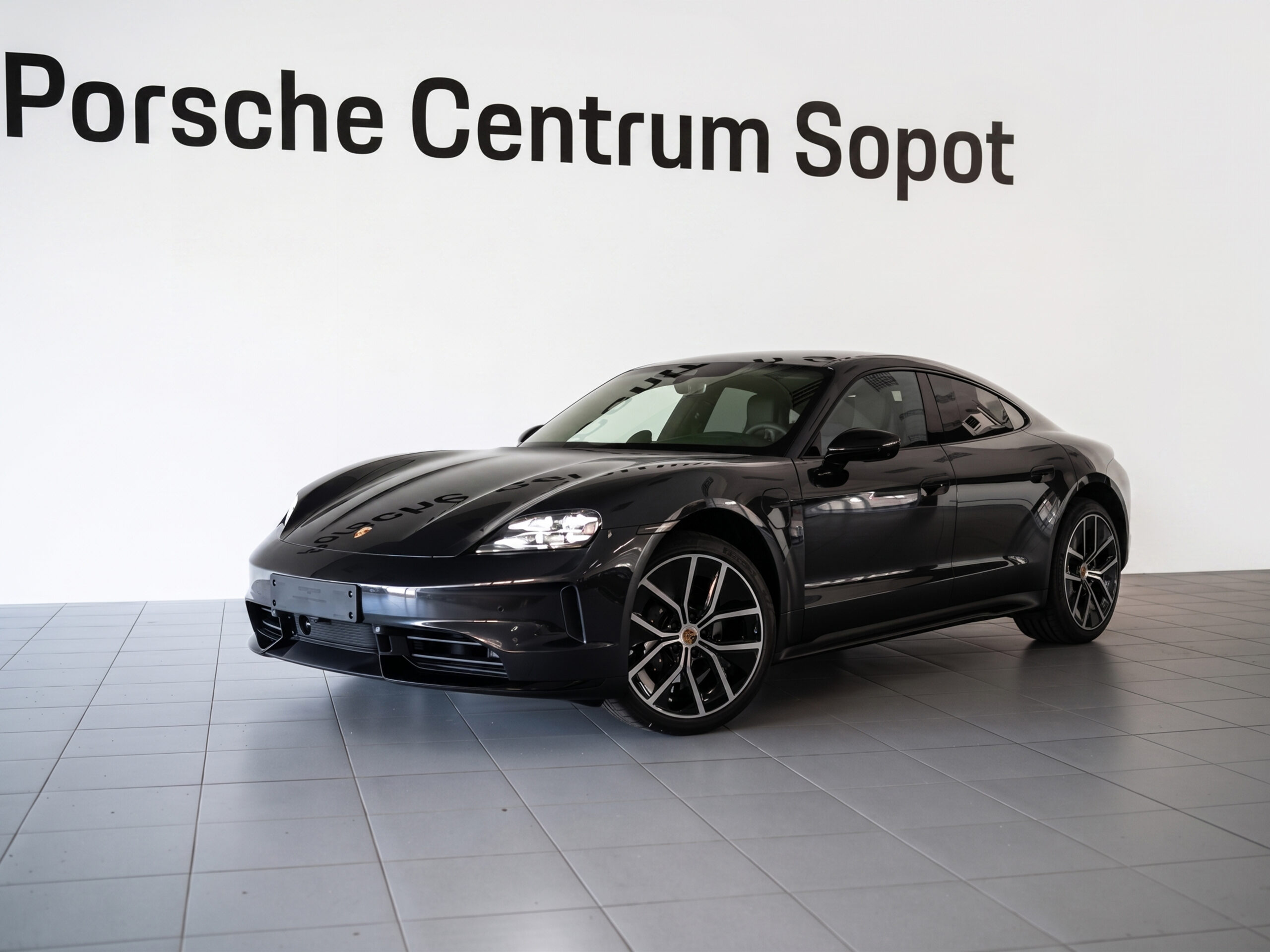 Porsche Taycan 105kWh 4 Black Edition
