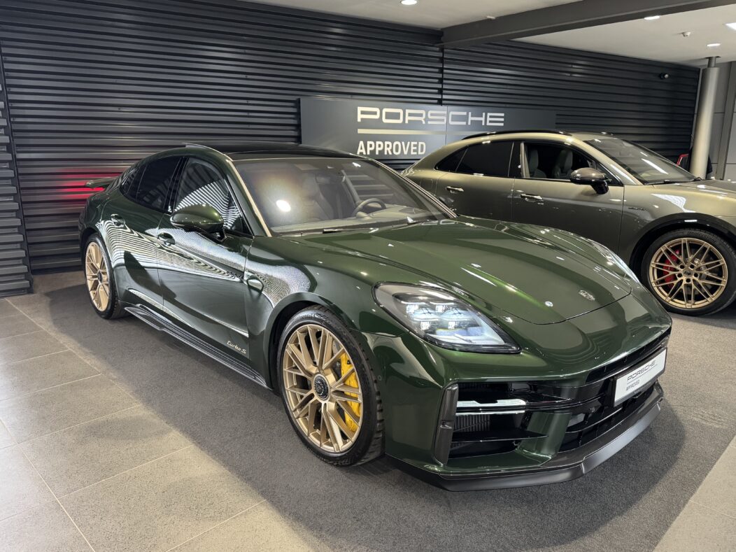 Porsche Panamera Turbo S E-Hybrid 782KM OAK GREEN