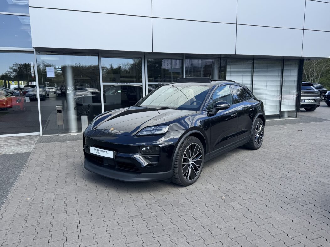 Porsche Macan 4 100kWh 408KM  Jet Black