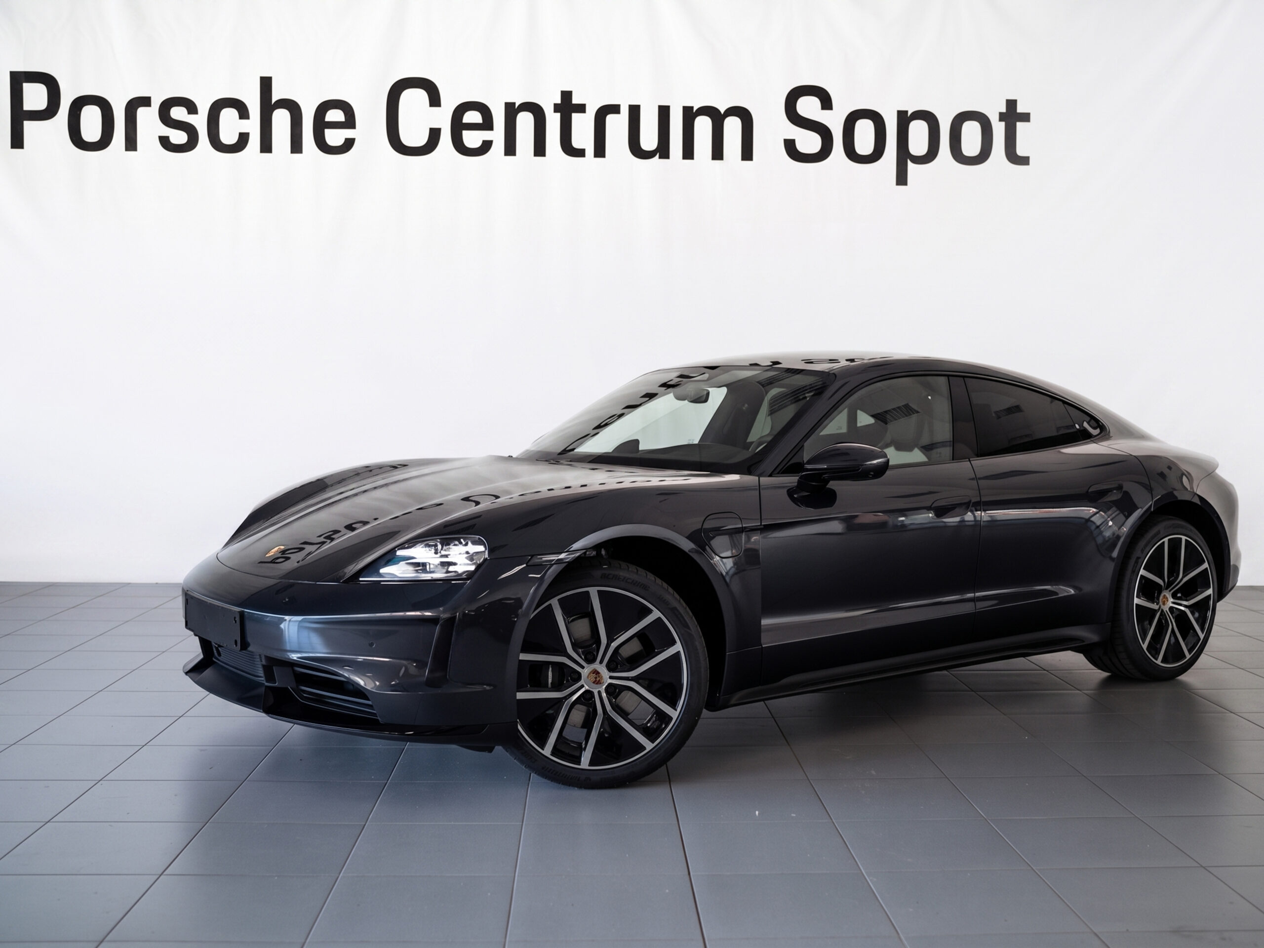 Porsche Taycan 105kWh Black Edition