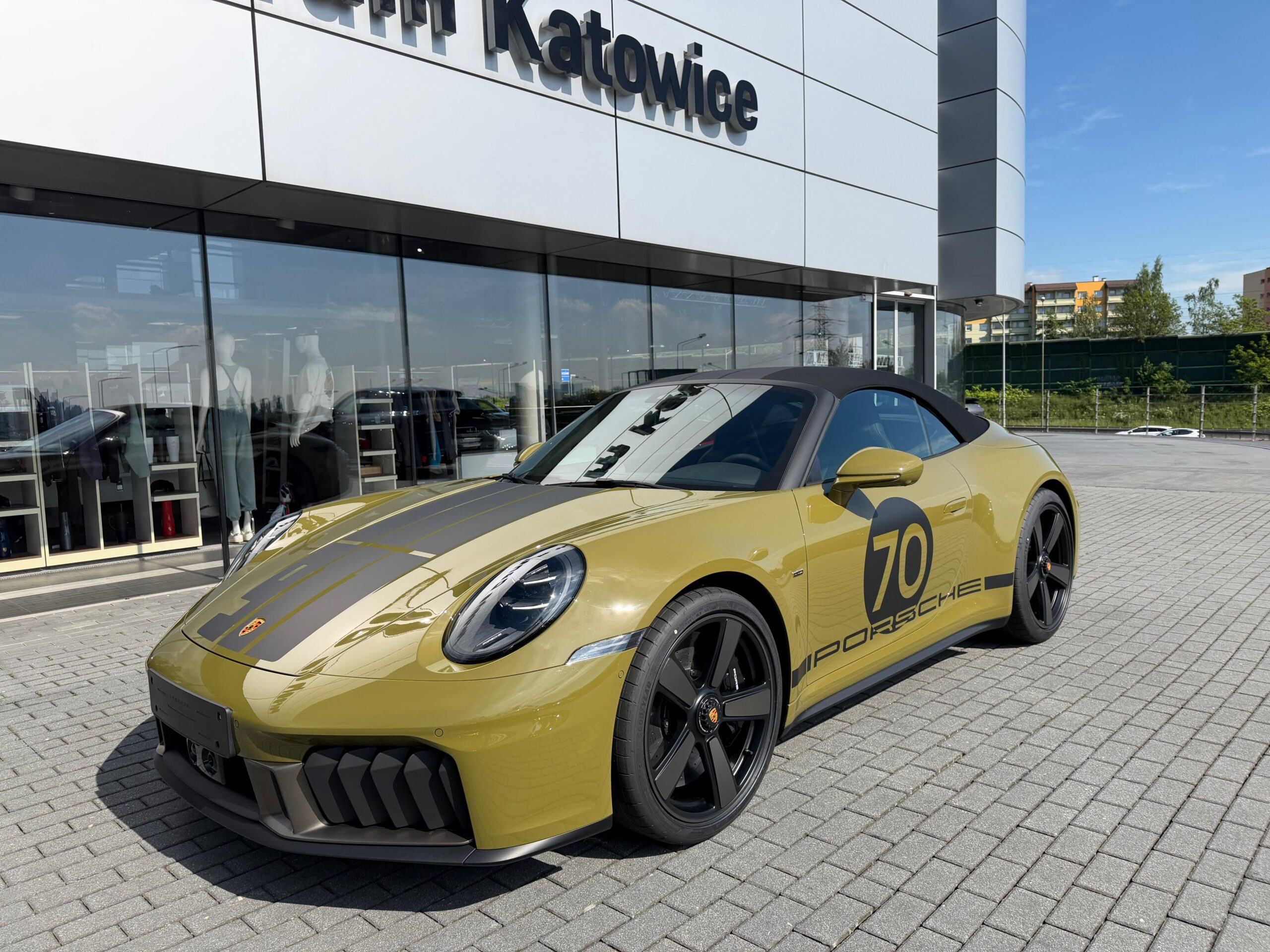 Porsche 911 Carrera T-Hybrid Spirit 70