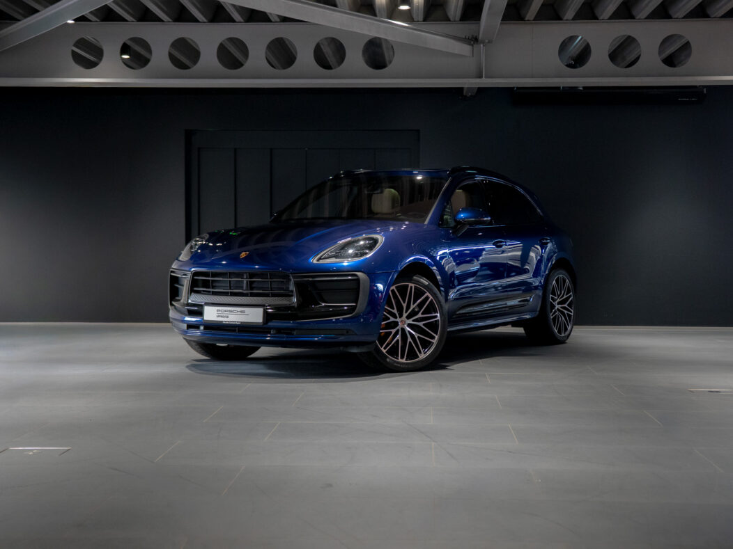 Porsche Macan T (MY24) Gentian Blue Metallic