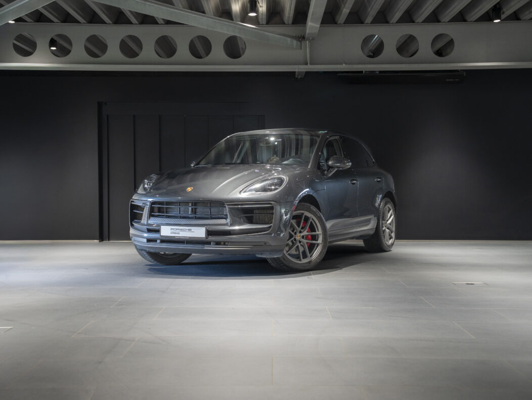 Porsche Macan S Volcano Grey Metallic
