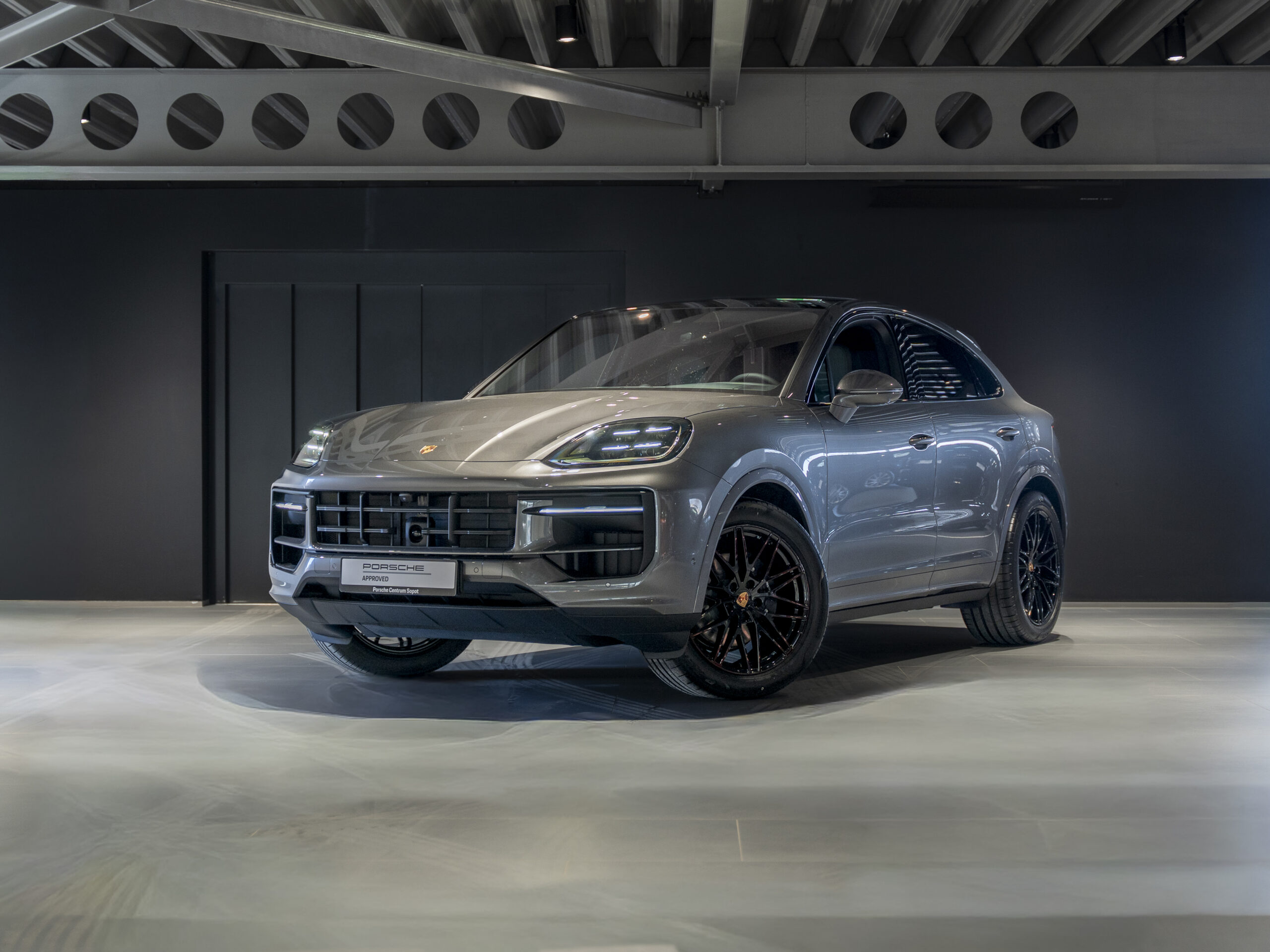 Porsche Cayenne Standard