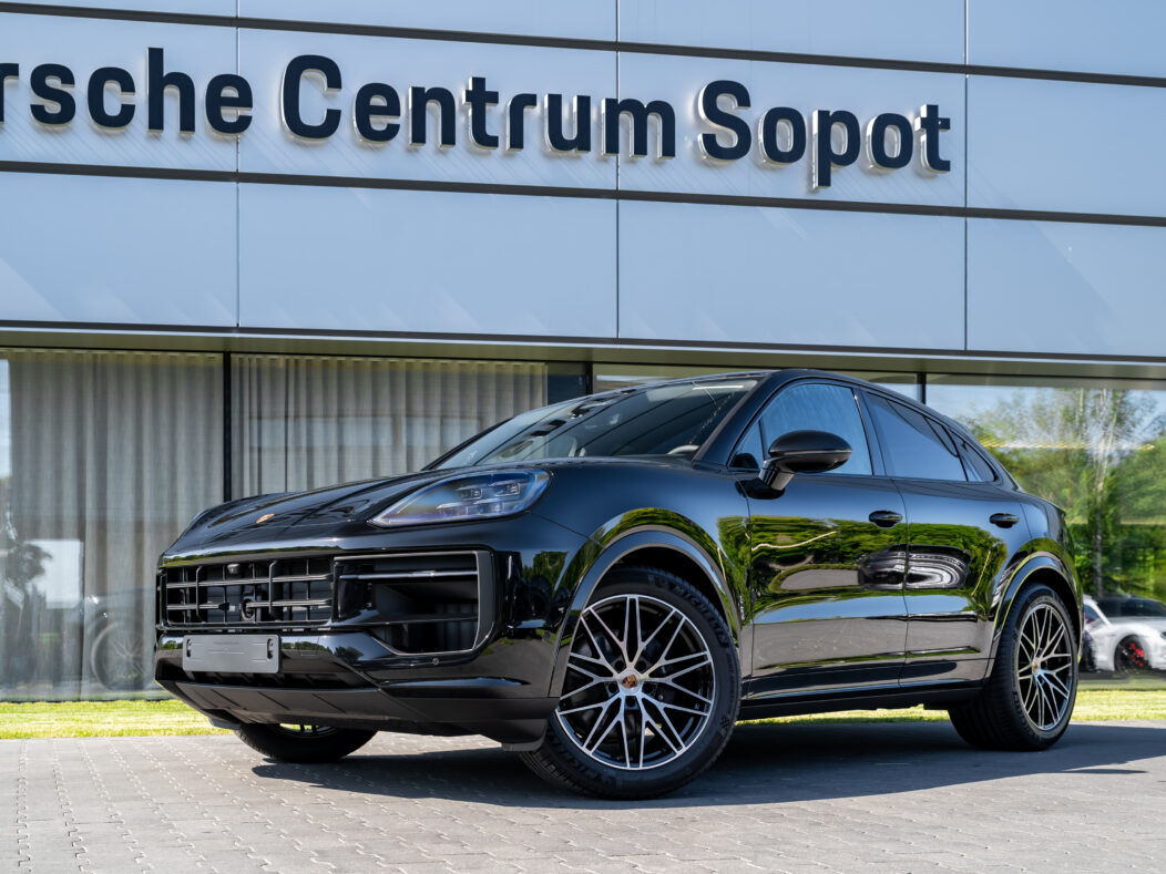 Porsche Cayenne Black Edition Chromite Black Metallic