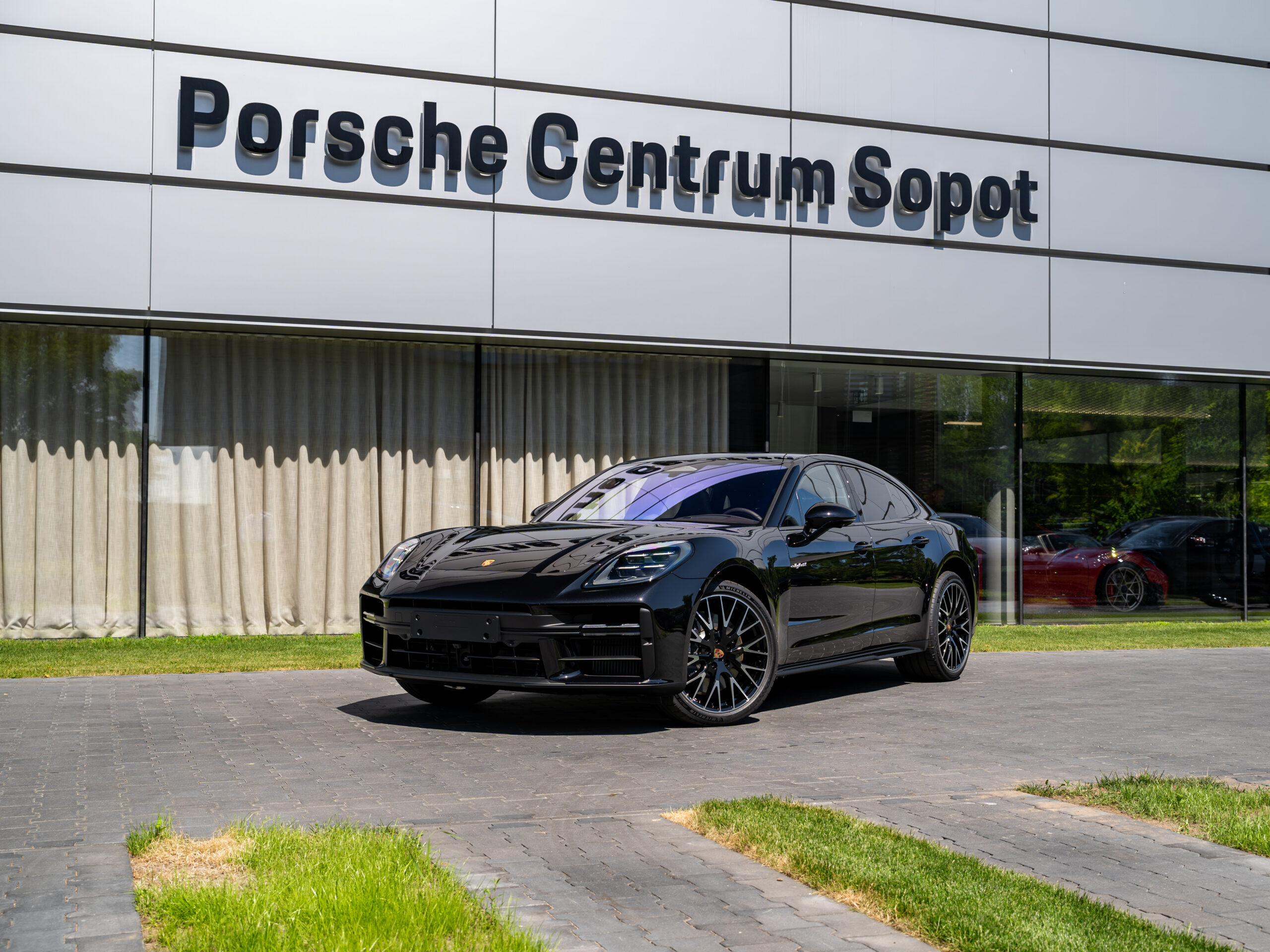 Porsche Panamera 4 E-Hybrid