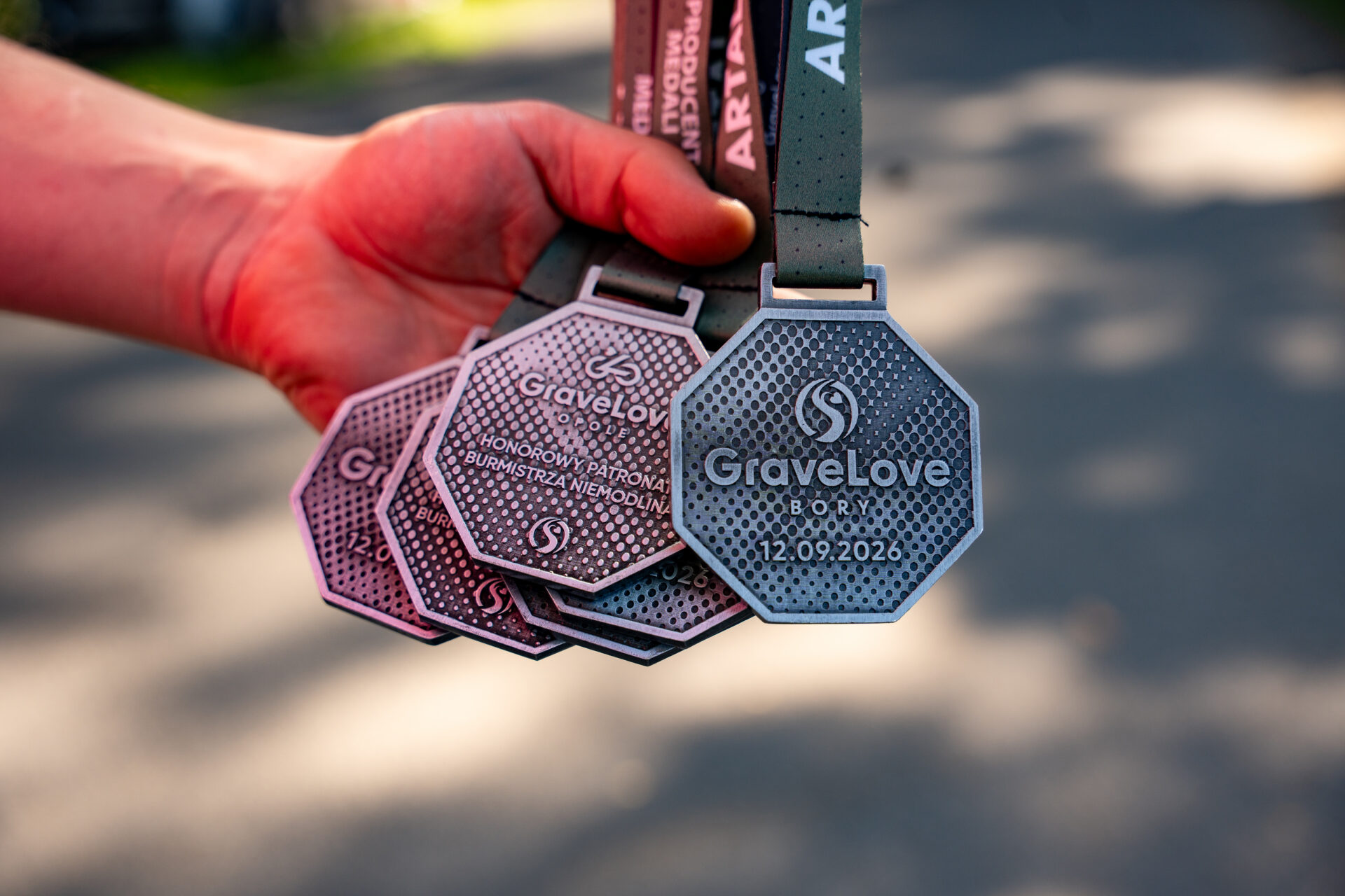 GraveloveBory 2026